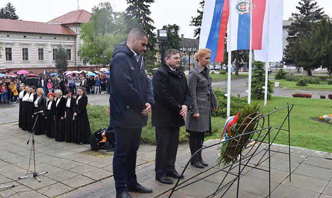 Koszorúzással emlékeztek meg a győzelem napjáról Szenttamáson